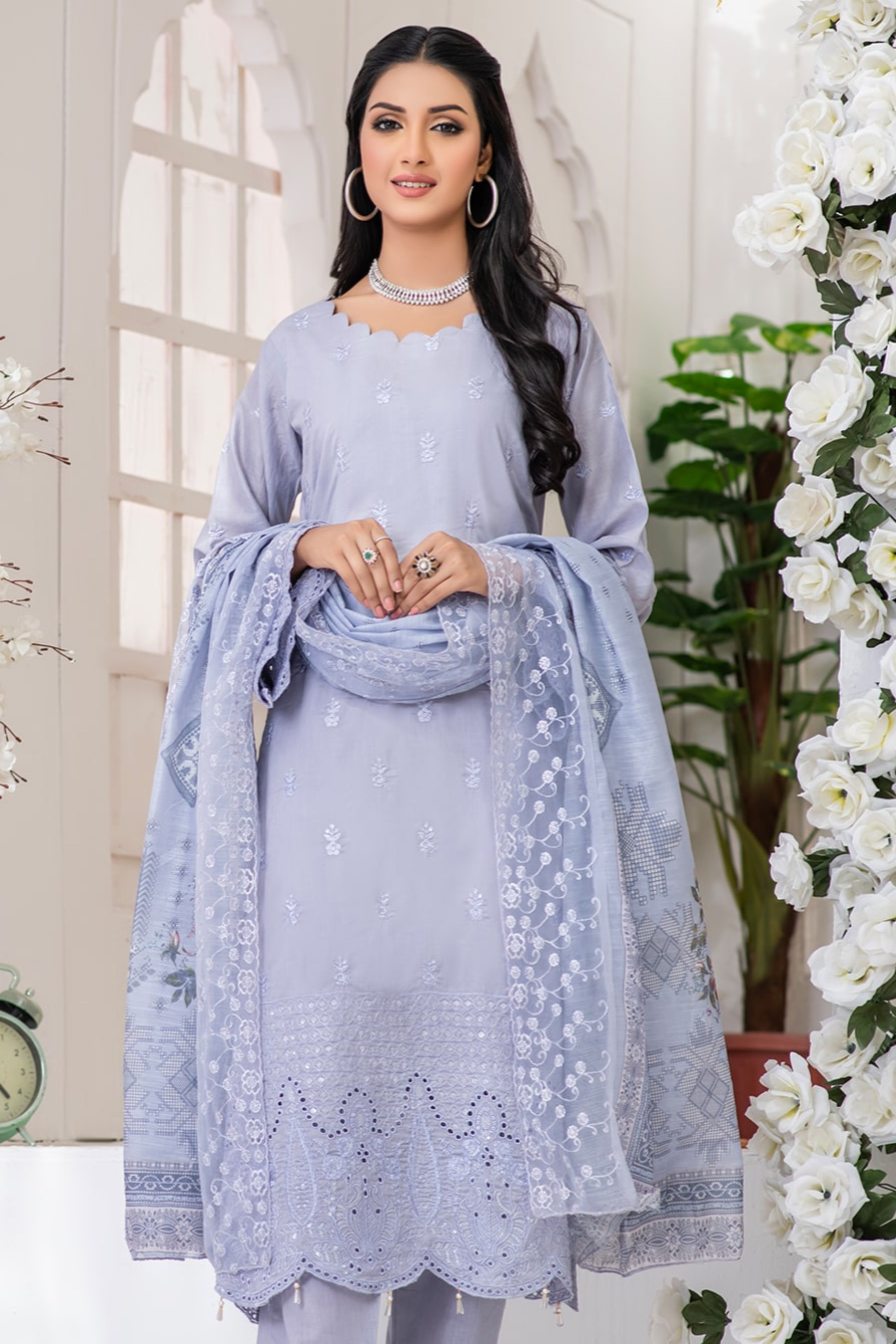 Splendid - Premium Chikenkari Lawn Collection – (DS – 04)